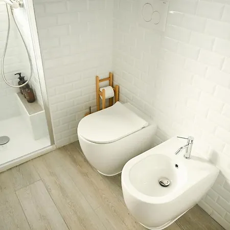 White Lotus * 로마